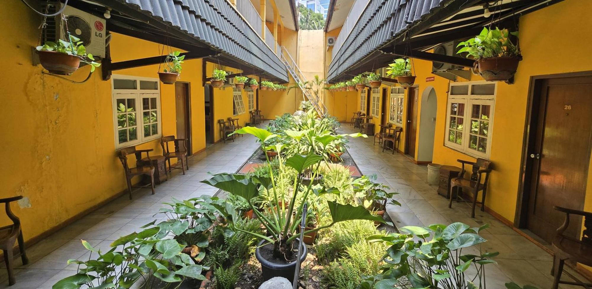 Hotel Tugu Asri Jakarta Exterior photo